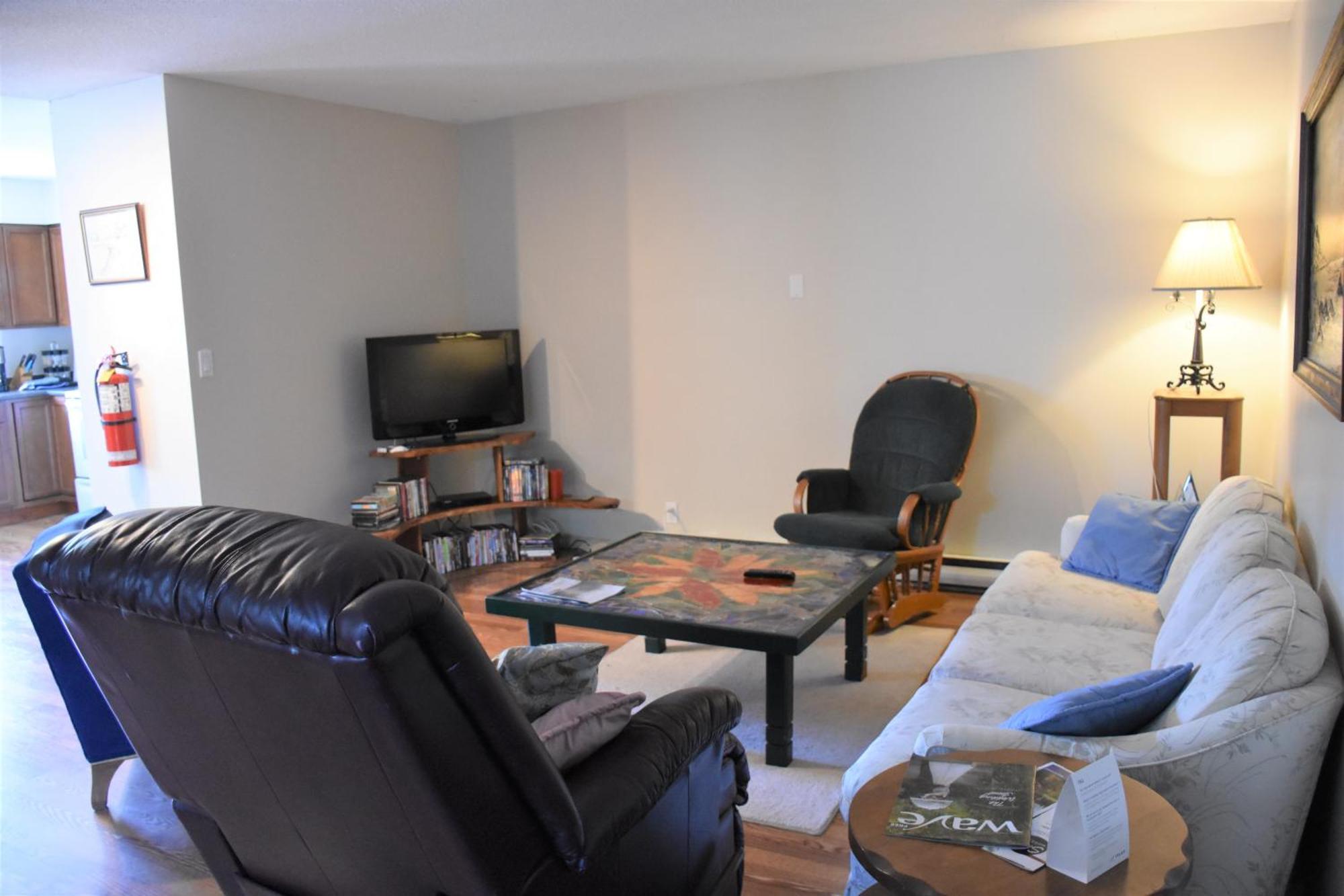 Hostel North Coast Trail Backpackers Ltd Port Hardy Exteriér fotografie