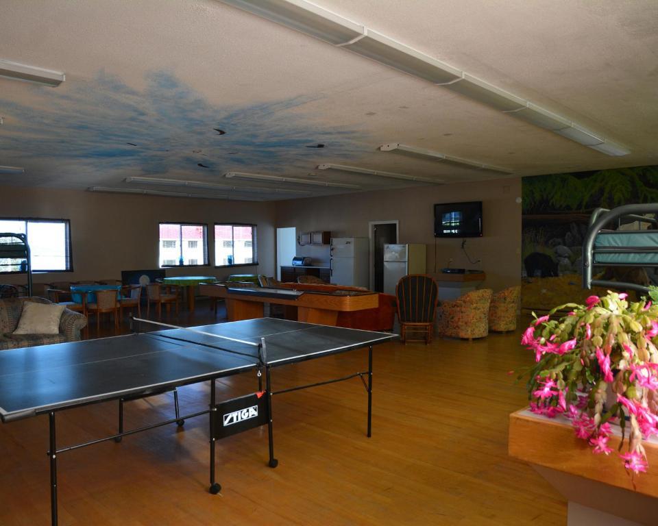Hostel North Coast Trail Backpackers Ltd Port Hardy Exteriér fotografie